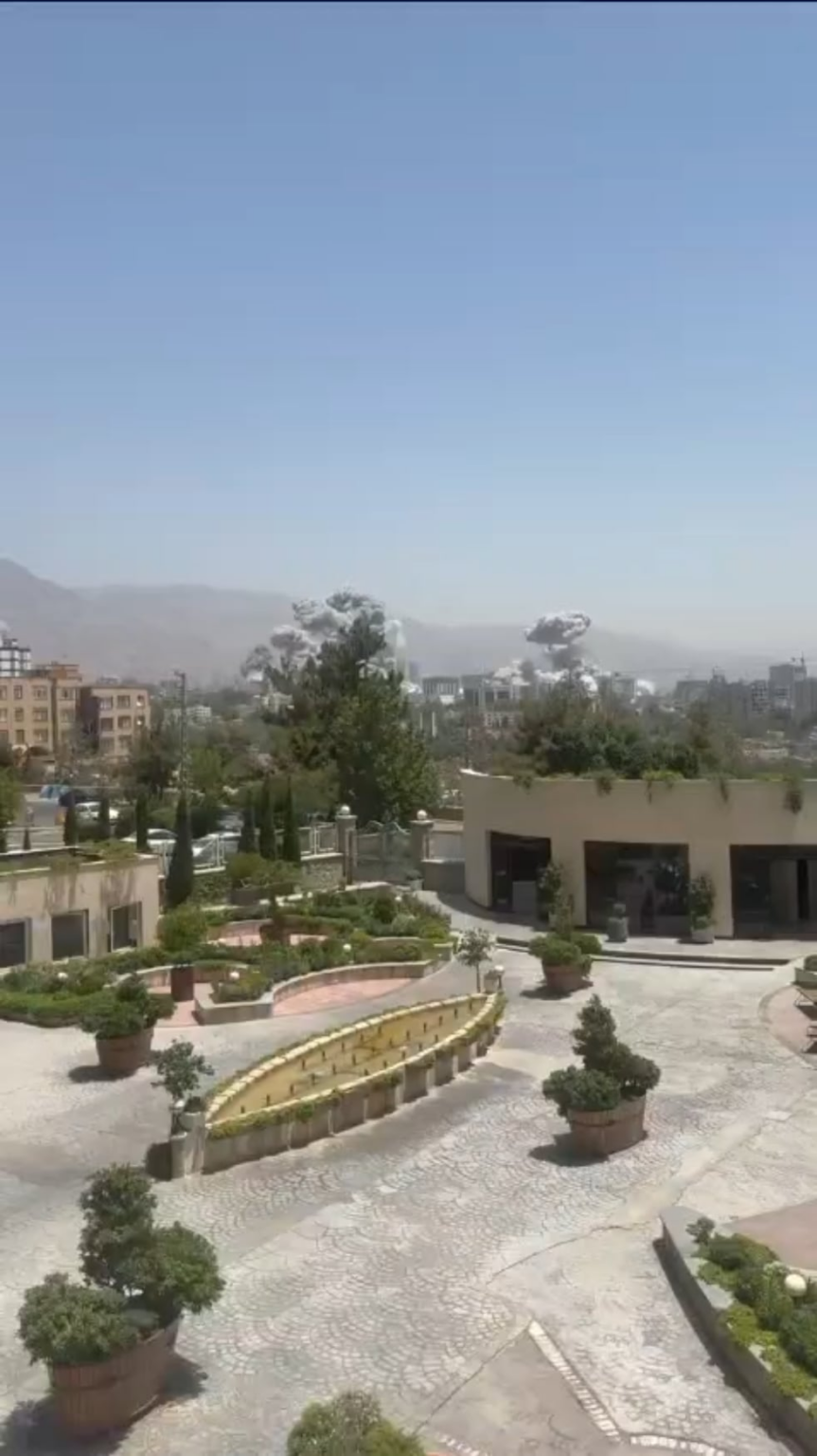 ⚡🇮🇱🇮🇷Severe Israeli Angriff auf Evin und Saadat Abad Gefängnisse, Iran (23jun2025)