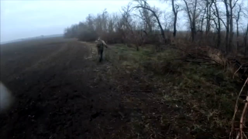 Der russische Soldat überlebt den direkten Treffer von einer FPV -Drohne (Juni 2025)