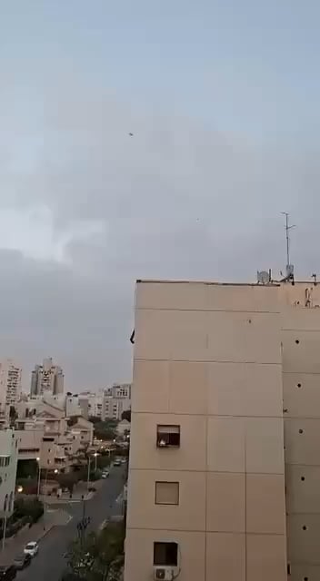 Moment der iranischen Raketeneinfluss in Beerscheba, Israel