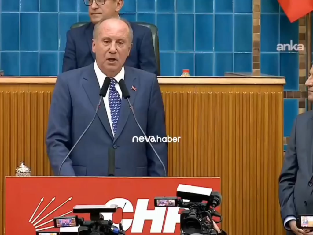 Muharrem Ince schloss sich dem CHP erneut an. "Es gibt keine Erlösung allein, entweder zusammen oder keinen von uns."