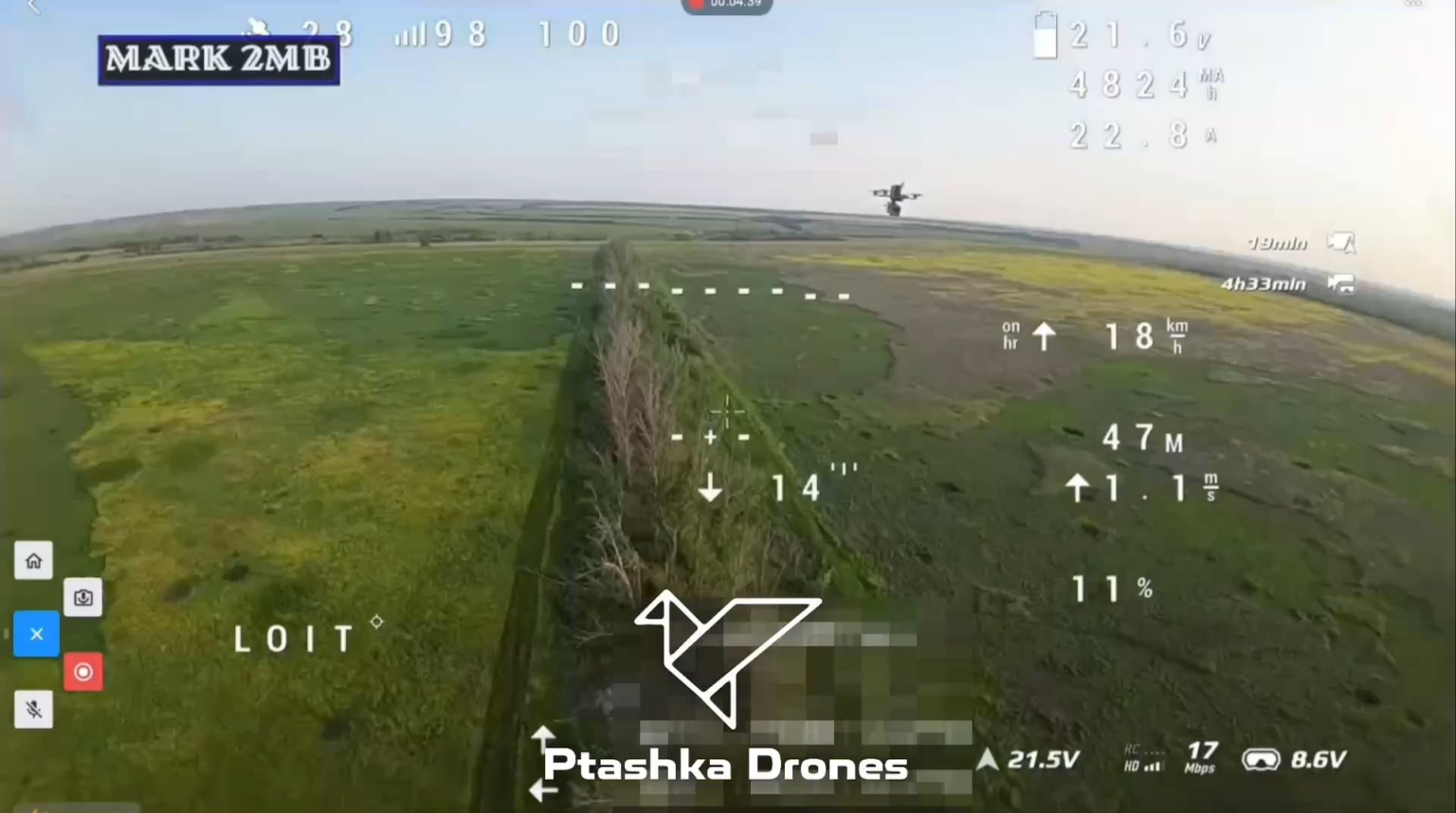 Die FPV -Drohne der Betreiber von Ptashka -Systemen schoss eine russische FPV -Drohne mit Netzwerken von Net Gun ab. Mai 2025.