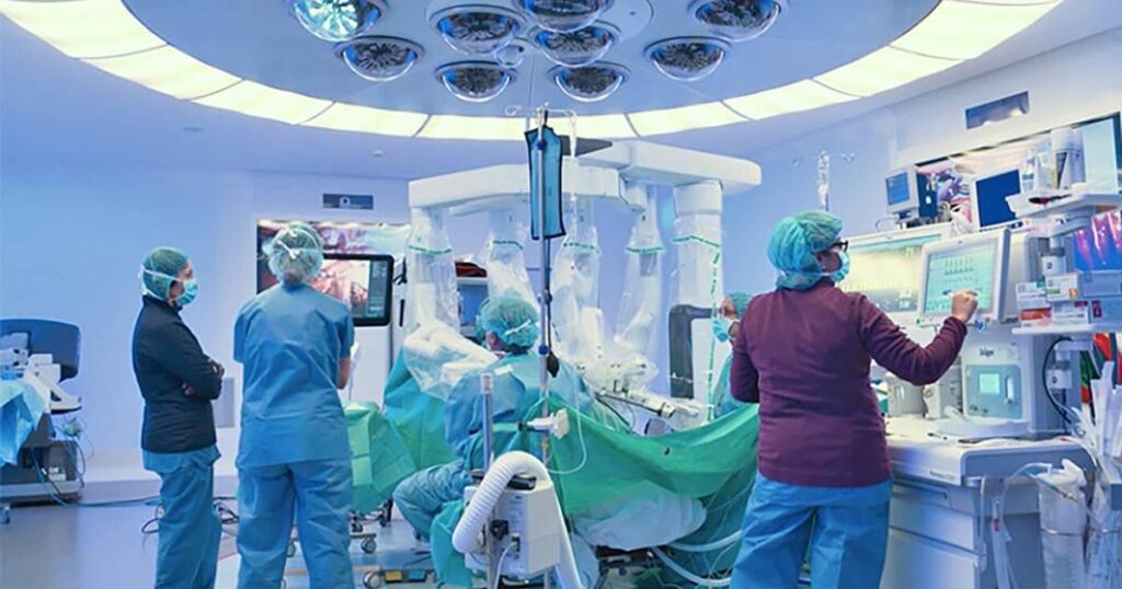 Exklusive Klinikbesitzer haben gegen die Gesetze verstoßen und gespielt: Einige transkribierten Unternehmen sogar für Frauen