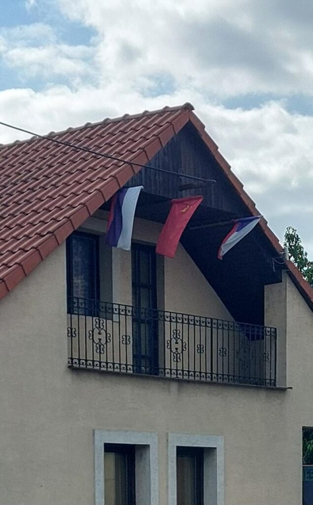 Mitarbeiter zwischen uns Mitarbeiter zwischen uns