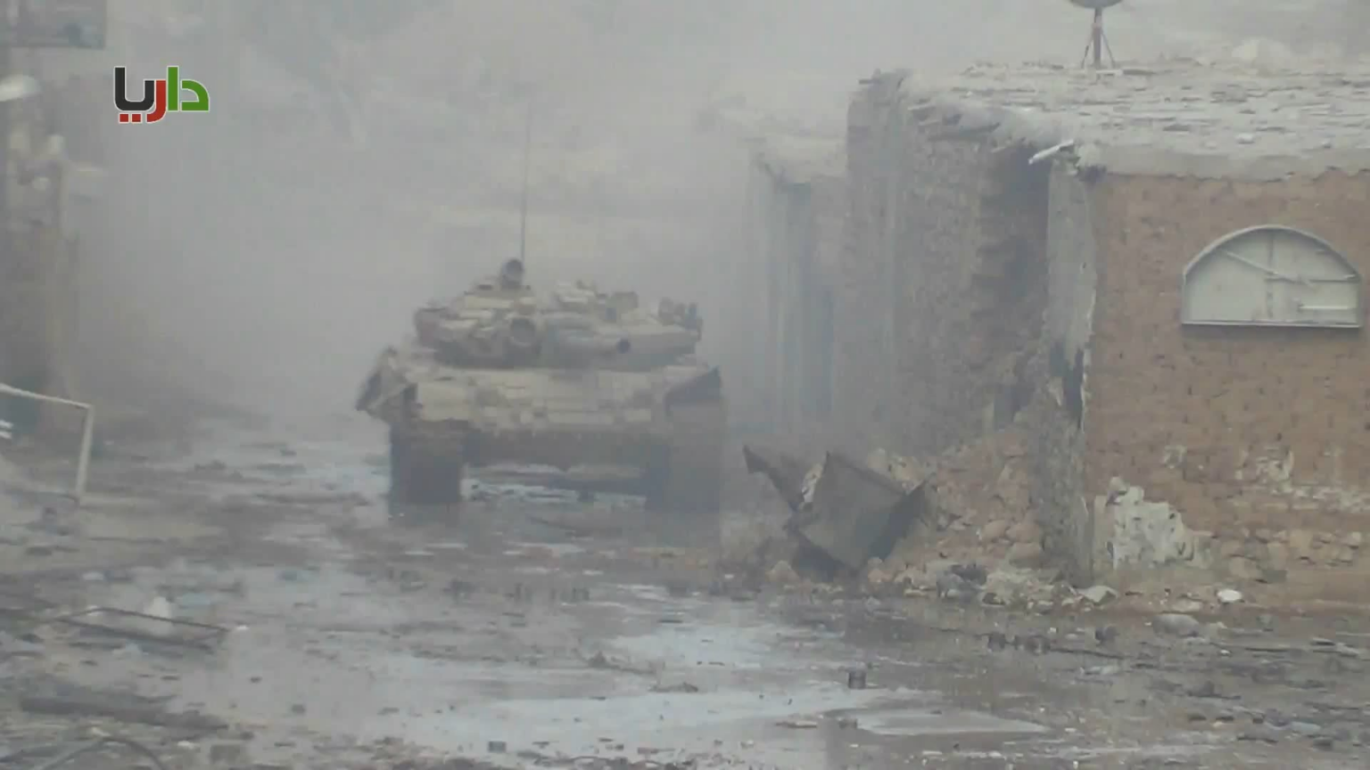 Syrische Armee T -72, die in Daraya operieren