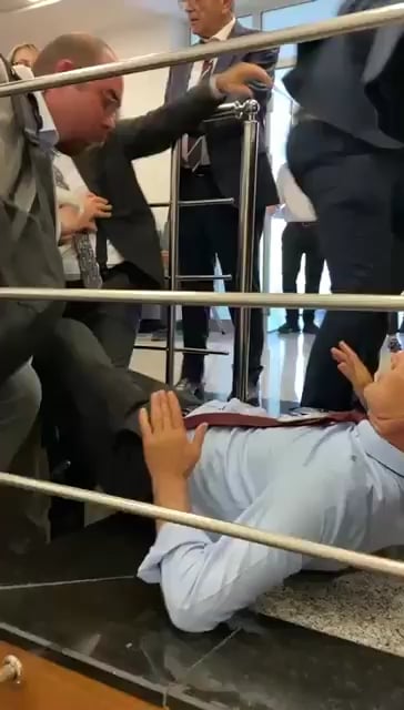 UMUT-SEN: "AKP-Abgeordnete TBB Umweltkommission Mitglieder des Anwalts Yakup Okumusoglu'nun Niederlage und geschlagen!
