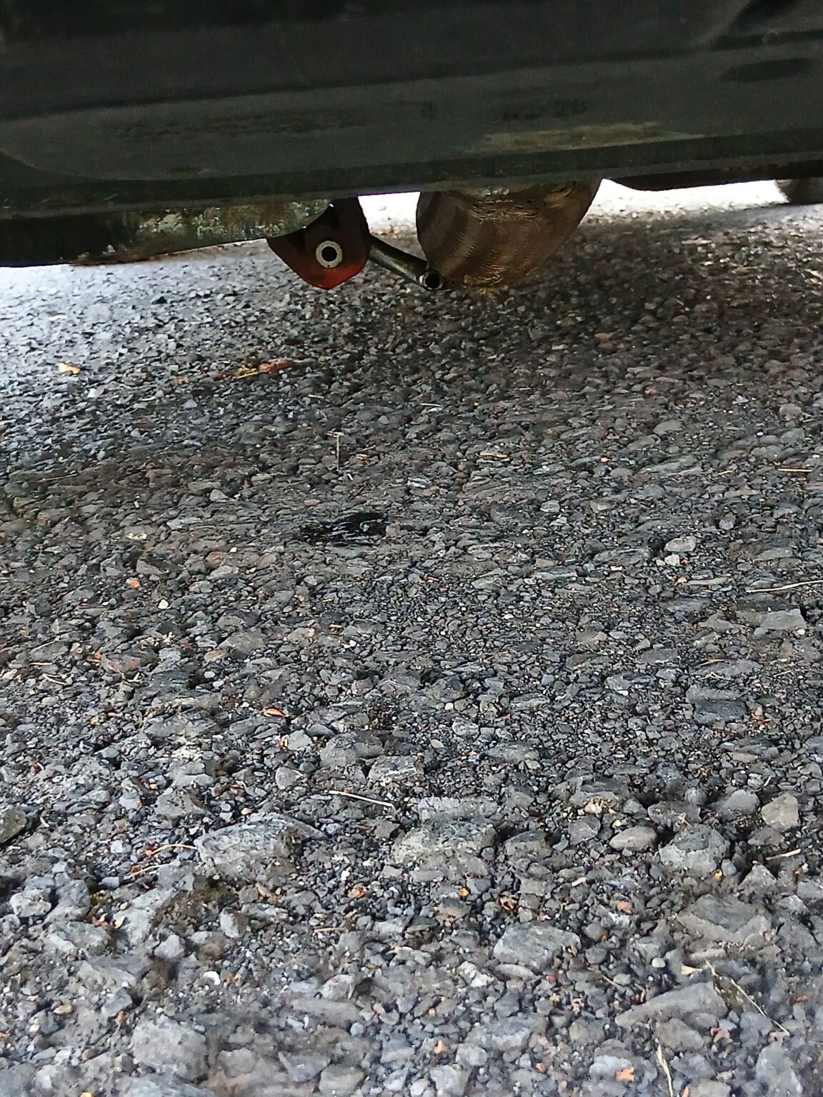 Gestern bin ich mit einem erhöhten Kanal gefahren. Hat jemand nicht zerschlagen und wie viel würde die Reparatur kosten? Gestern bin ich mit einem erhöhten Kanal gefahren. Hat jemand nicht zerschlagen und wie viel würde die Reparatur kosten?