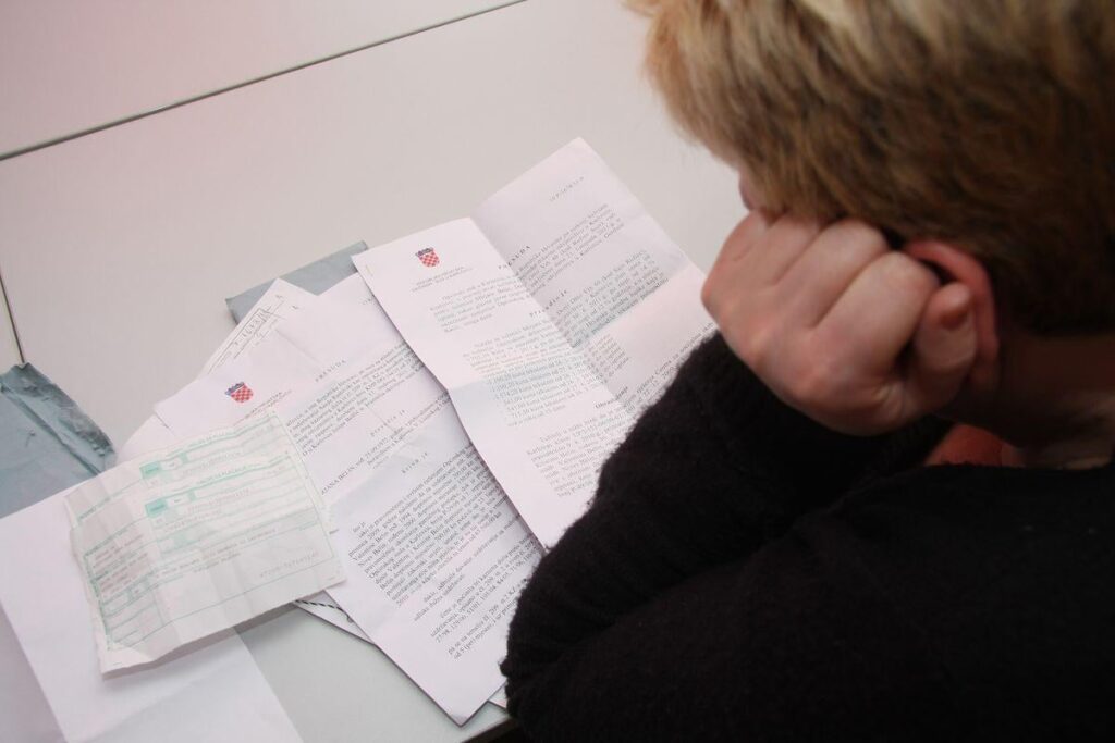 Zweitausend Kinder sind seit einem halben Jahr ohne staatliche Unterhalt, alles steckte bei der staatlichen Agentur fest