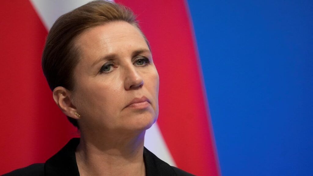 Mette Frederiksen bittet die Opposition, erneut zu halten