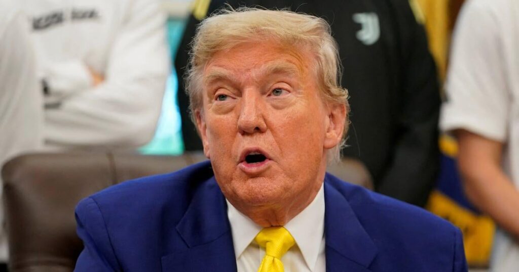 Trump verprügelt Kanada in Mad Dairy Rant: ‚Sehr böse‘, der Präsident hat erneut gesagt, dass Amerikas nördlicher Nachbar der 51. Staat sein sollte. Trump verprügelt Kanada in Mad Dairy Rant: 'Sehr böse', der Präsident hat erneut gesagt, dass Amerikas nördlicher Nachbar der 51. Staat sein sollte.