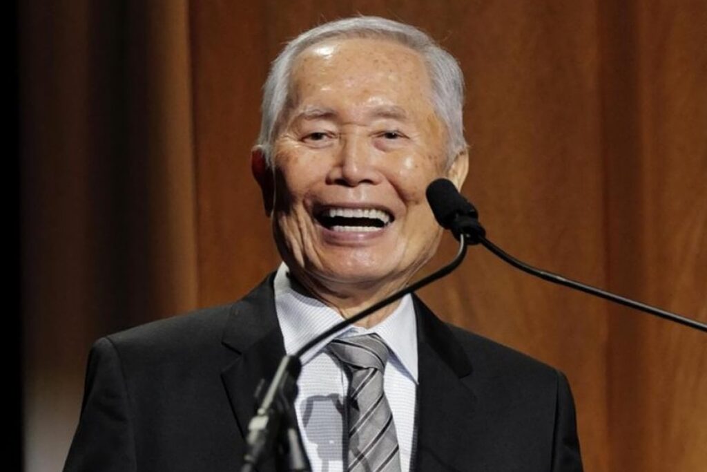 Das neue Buch von George Takei Slams Trump und enthüllt seine emotionale Reise