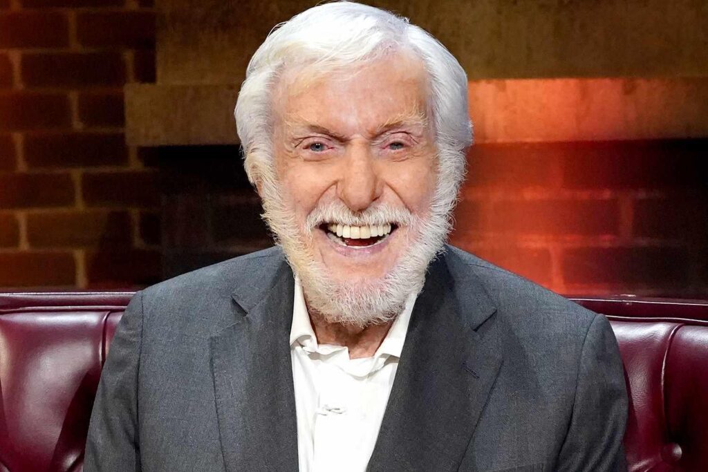 Dick van Dyke vermisst Comedy -Event aufgrund von Krankheit: "Wenn Sie 99 sind, haben Sie gute und schlechte Tage", sagt Frau Arlene