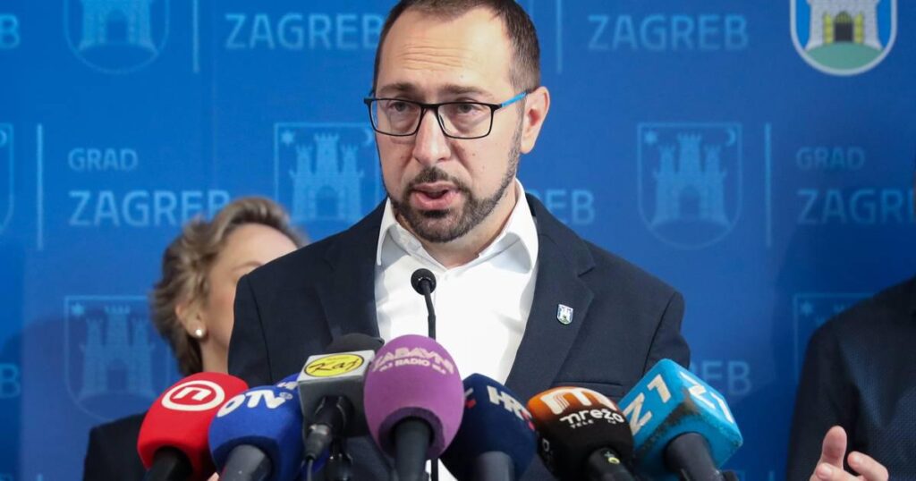Tomasevic über Thompson: Ich denke, es wäre gut, wenn das Konzert in zwei oder drei kleinere unterteilt wäre … Tomasevic über Thompson: Ich denke, es wäre gut, wenn das Konzert in zwei oder drei kleinere unterteilt wäre ...