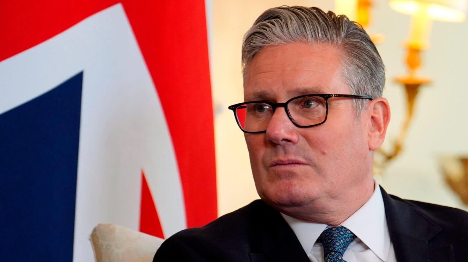 STARRER setzt das britische Kabinett auf die Alarmbereitschaft für potenzielle US -Angriffe auf den Iran