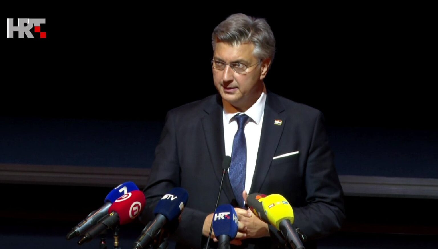 Die Plenkovic University of Osijek promovierte Ehrender: Lob ihn für den Bau von Studentenwohnheimen Die Plenkovic University of Osijek promovierte Ehrender: Lob ihn für den Bau von Studentenwohnheimen