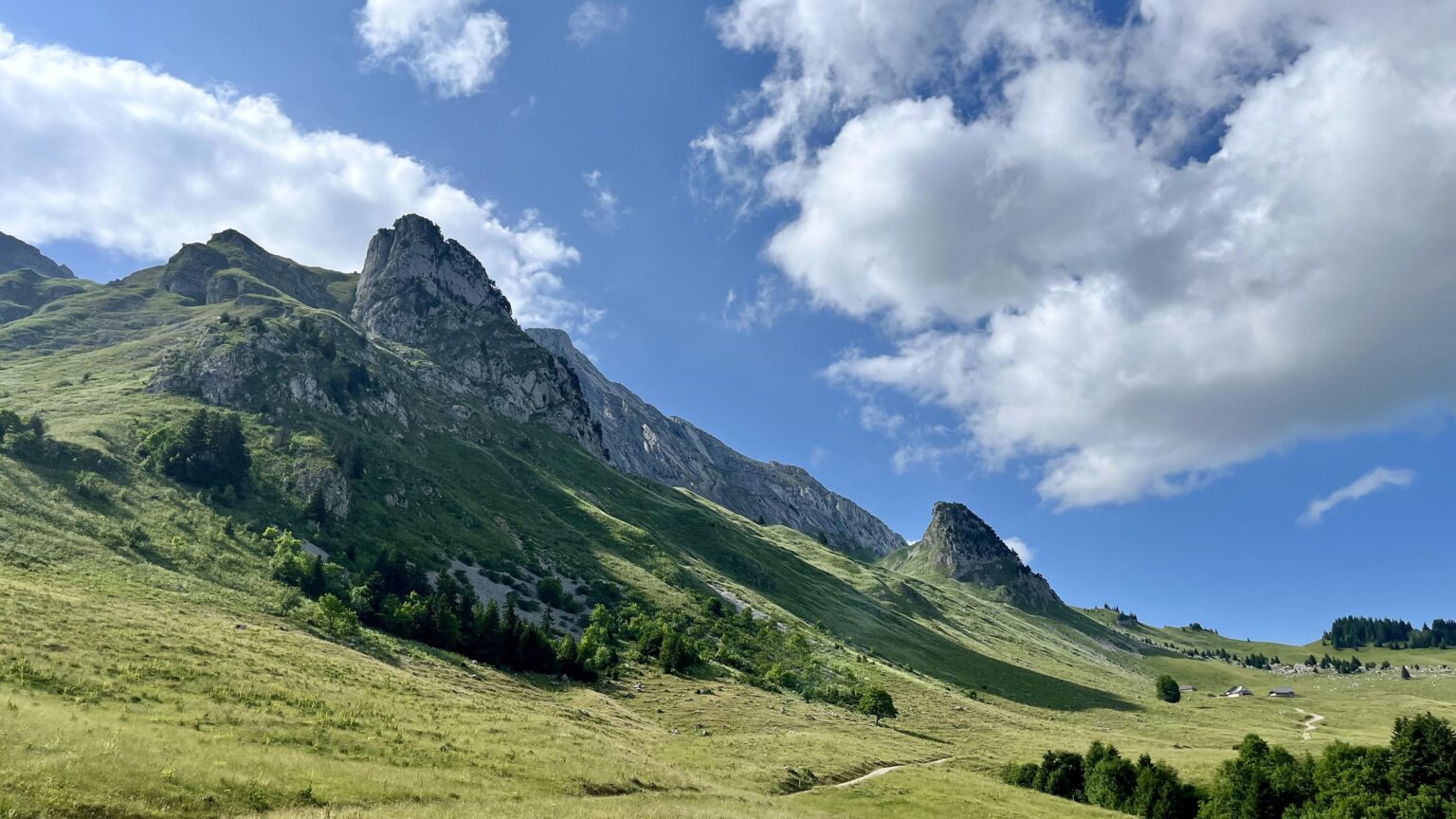 Ich habe heute mein letzter bestiegen, die höchsten Les Bauges: Arcalod, Frankreich. Ich habe heute mein letzter bestiegen, die höchsten Les Bauges: Arcalod, Frankreich.