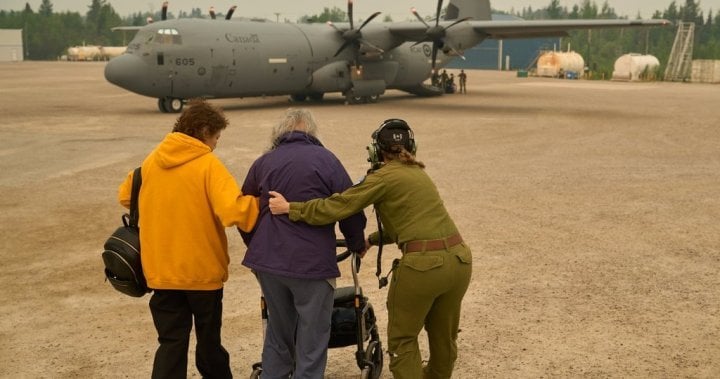 Militärische Einsätze zur Unterstützung von Waldbrand -Evakuierungen des Nordens von Ontario
