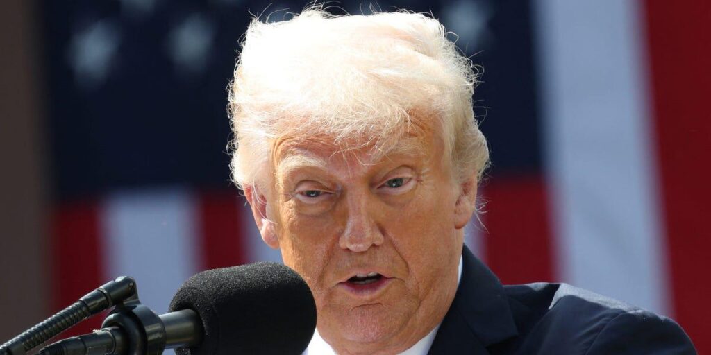 Trump sagt, die Anzahl der nicht arbeitenden Feiertage in Amerika muss sich im Juneteenth Social Media Post ändern "