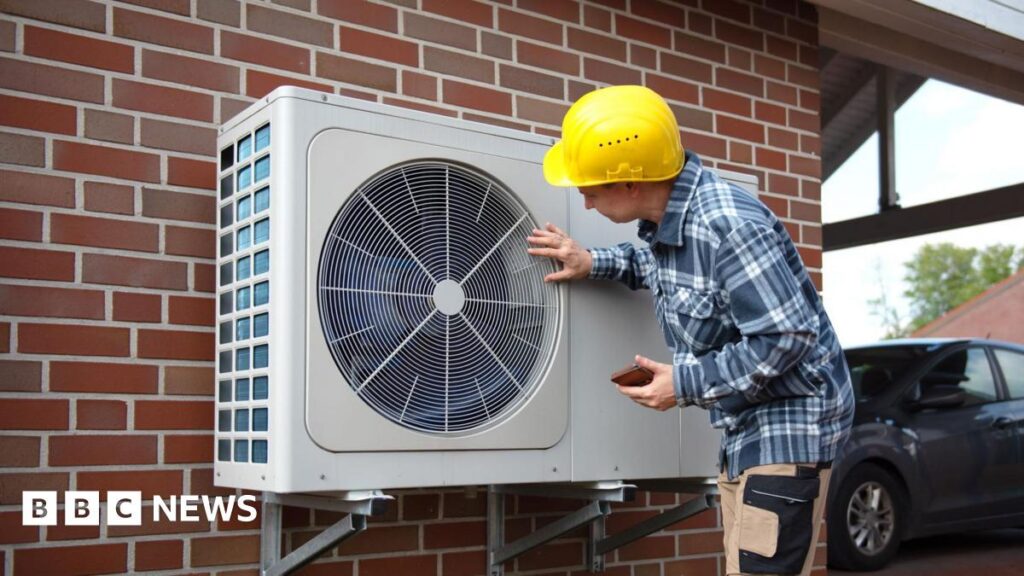 Mehr Menschen kaufen Elektroautos und Wärmepumpen als je zuvor