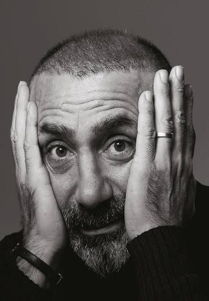 Metin Yıldız, der in die Zeitung 24 TV und Sabah ging und für die AKP trollte, erhielt die Auszeichnung. TRTs Rolle in der Propaganda -Serie.