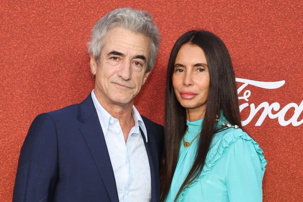Dermot Mulroney -Dateien für die Scheidung von Frau Prima Apollinaare Nach 15 Jahren fordern die Unterstützung für die Ehegattenuntersuchung an