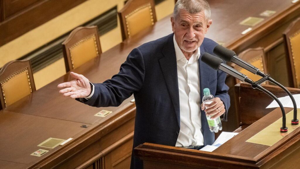 Babiš stellte das Wahlprogramm vor. Wird verschenken und keine Steuern erheben