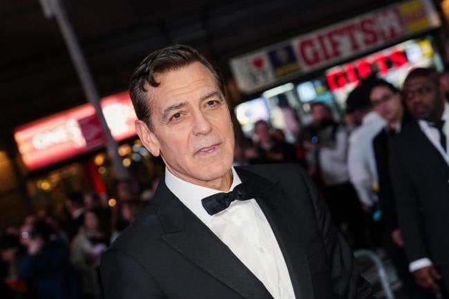 George Clooney stolz auf Noah Wyles "The Pitt" -Erfolg nennt ihn "den ehrenvollsten, talentierten jungen Mann".