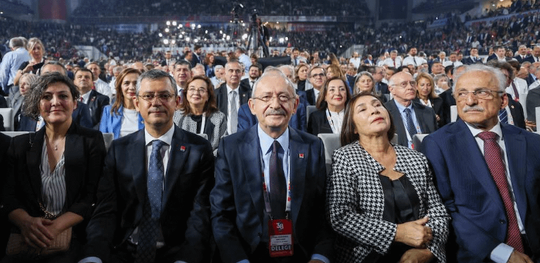 CHP 38. Kongressfall beginnt - Beschwerdeführer Lütfü Savaş und Opfer Kemal Kılıçdaroğlu kamen nicht in den Gerichtssaal.