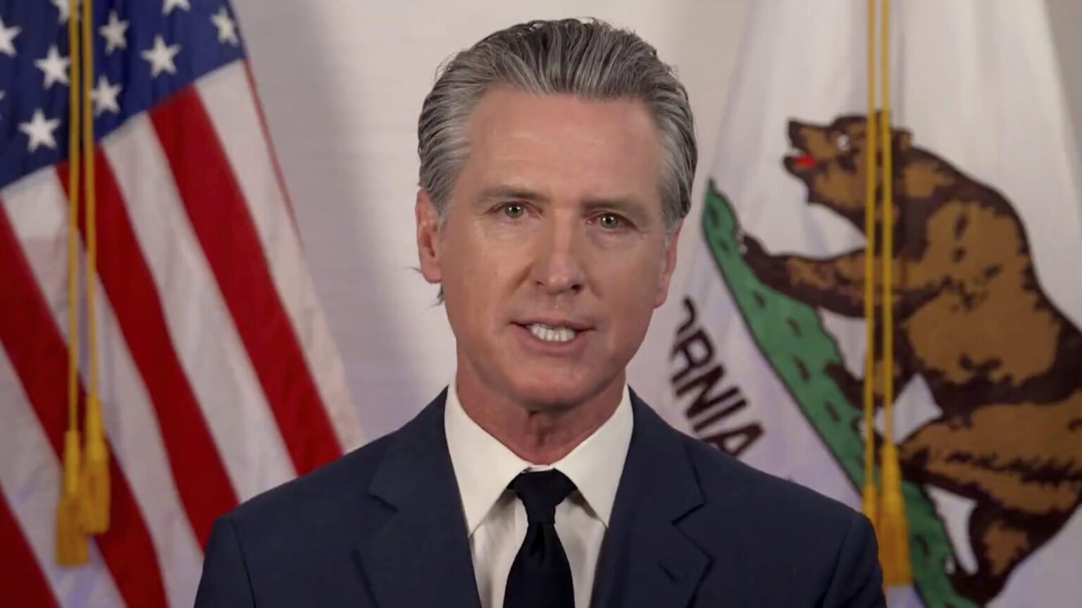 Gavin Newsom, Gouverneur von Kalifornien, verklagt Fox News für 787 Millionen US -Dollar, wobei die Verleumdung behauptet