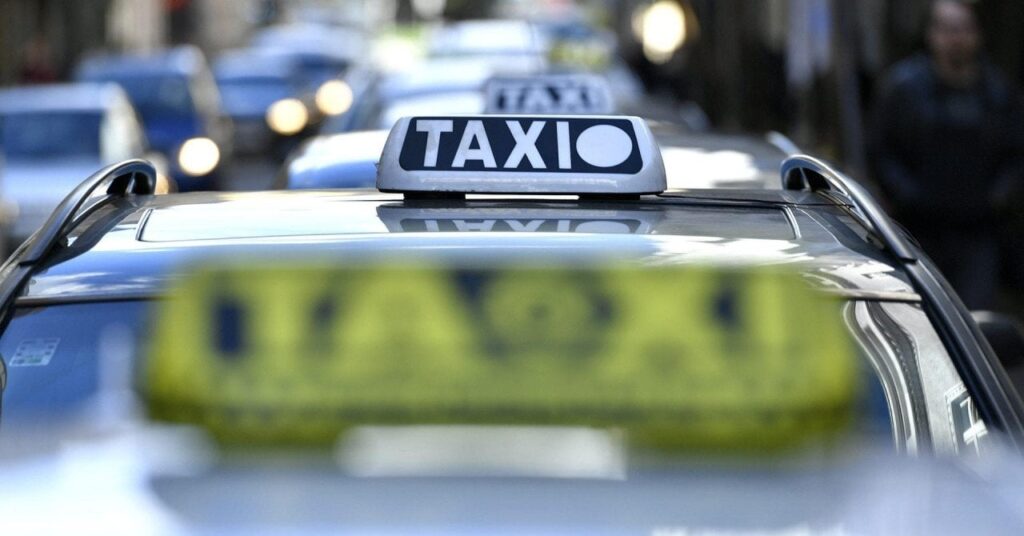 Vukovarka Eine Taxifahrt von 7 km in Zagreb zahlte 110 Euro! Hier ist der Preis der Justiz, ein Taxifahrer: „Ich habe zwei Kinder, es gibt ein allgemeines Chaos …“ Vukovarka Eine Taxifahrt von 7 km in Zagreb zahlte 110 Euro! Hier ist der Preis der Justiz, ein Taxifahrer: "Ich habe zwei Kinder, es gibt ein allgemeines Chaos ..."