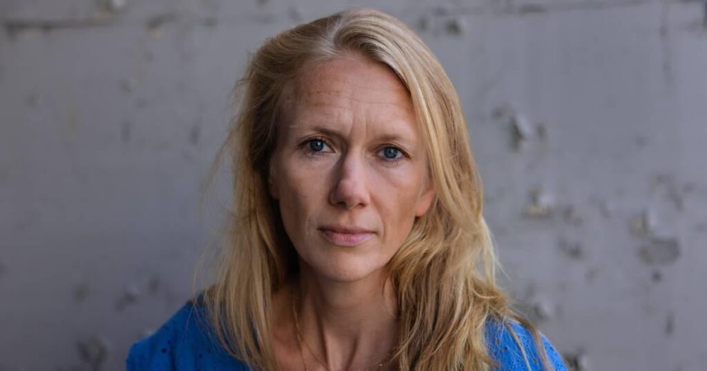 Viele Frauen sollten sich als putzende Frau entlassen, wenn sie Karriere machen wollen. Und die Lösung ist genauso wie [au pair]