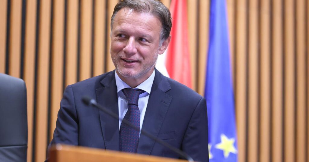 „Zds“, „Tod zum Faschismus“, „Müll“, „Jugocommunist Gojenac“, „Chetnik“: Das wird heute im Parlament gesucht "Zds", "Tod zum Faschismus", "Müll", "Jugocommunist Gojenac", "Chetnik": Das wird heute im Parlament gesucht