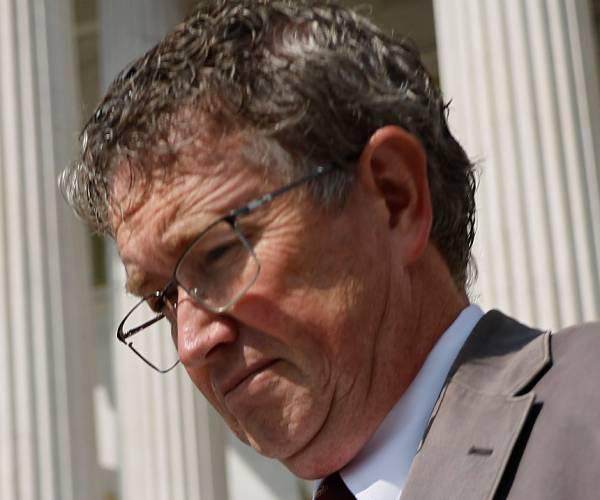 Rep. Massie zu Newsmax: Epstein -Dateien können ausländische Verbündete implizieren