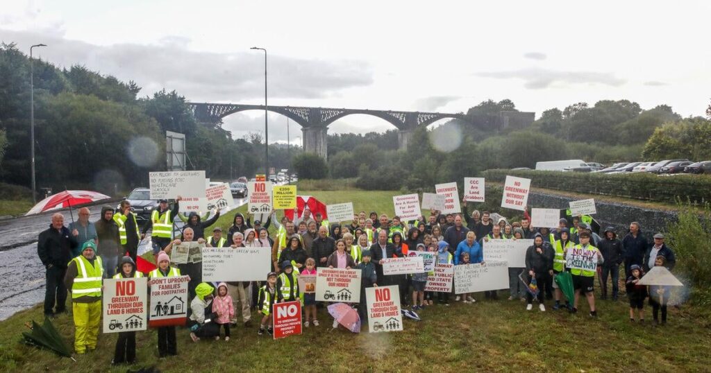 Demonstranten schlagen den Cork Greenway Route: 'Es fühlt sich an, als würden sie versuchen, mein Dorf zu bulldozieren.'