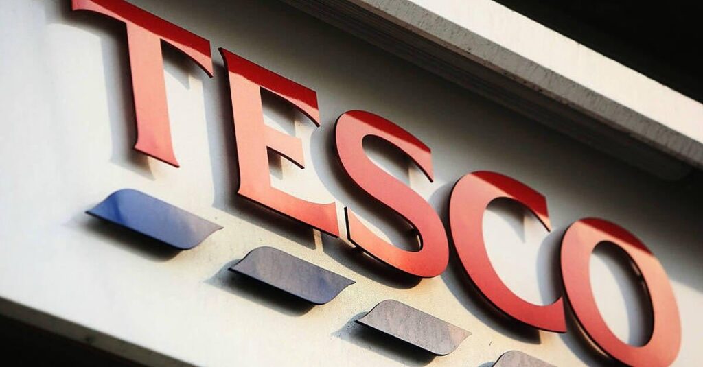 Tesco sucht eine einstweilige Verfügung, um Pferde aus seinem Galway -Land zu holen