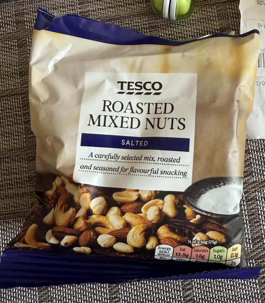 Update über Maden in Nüssen, die in Tesco gekauft wurden Update über Maden in Nüssen, die in Tesco gekauft wurden