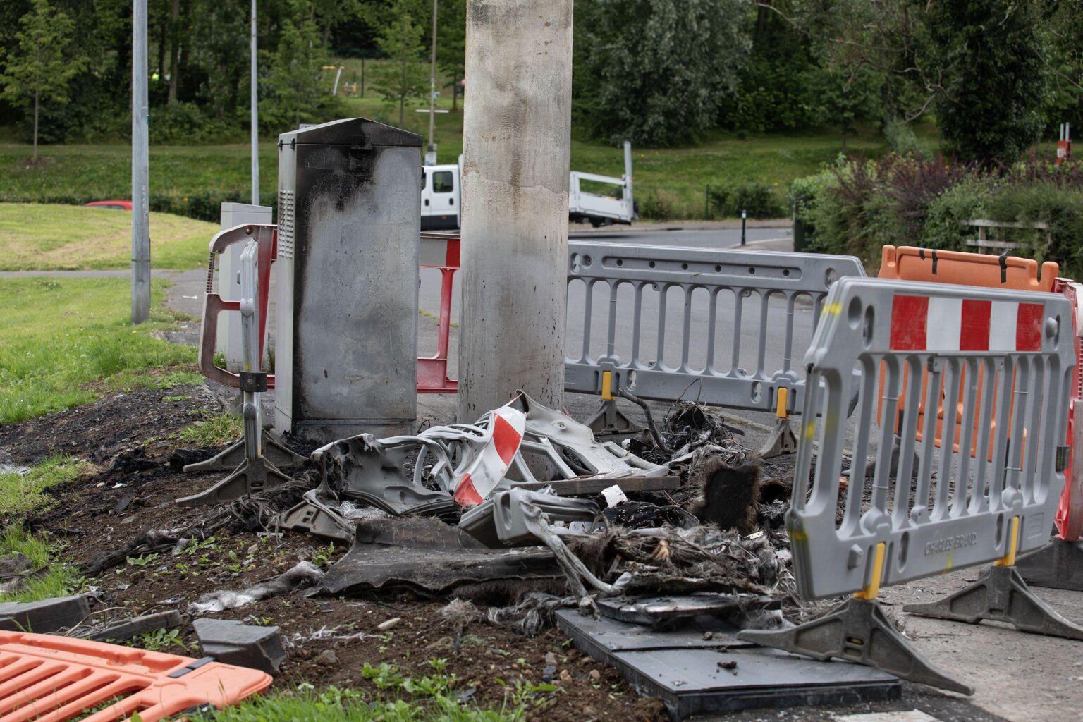 16 Brandanschläge auf 5G -Masten in West Belfast seit letzten Juni letzten Jahres
