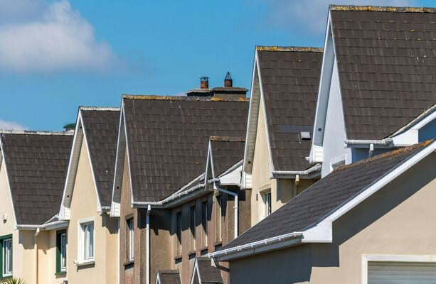 Die Immobilienpreise stiegen in 12 Monaten bis Mai um fast 8%