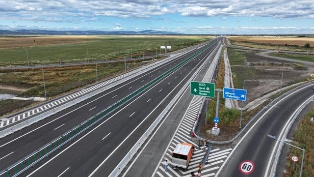 Zwei USR -Abgeordnete fordern die Sanktion derjenigen, die für die fehlenden PNR für die A7- und A8 -Autobahnen verantwortlich sind: Sie sind zu große Misserfolge, um sie zu übersehen
