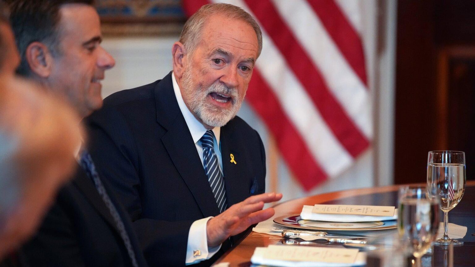 Der US -amerikanische Beamte fordert Irland auf, über OTB zu "nüchtern"