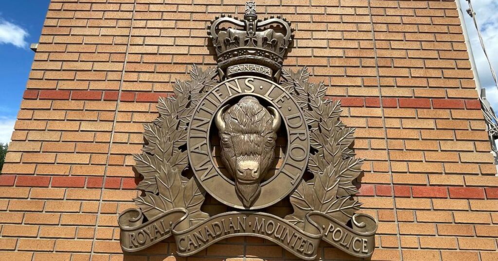RCMP -Verhaftung Vater und Sohn bei Ermittlungen für Menschenhandel