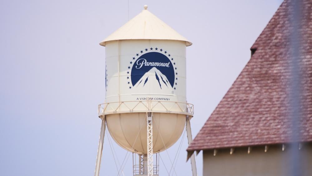 Paramount Pictures und Ex-Studio-Execiode von zwei ehemaligen Mitarbeitern wegen angeblicher sexueller Übergriffe, Belästigung
