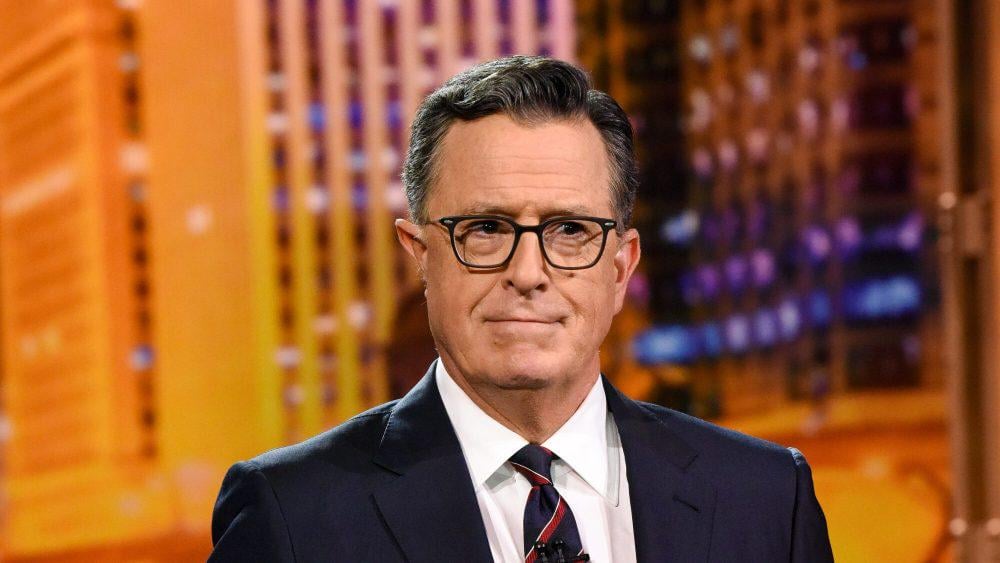 Stephen Colbert schlägt auf Trumps Gloating über 'Late Show' Cancellation: 'Go F - Yourself' zurück.