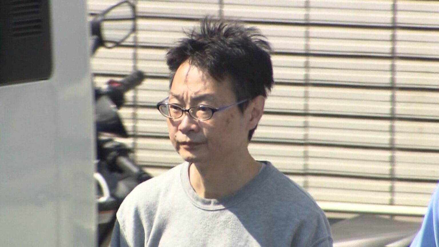 Tokyo Woman berichtet nach dem Einbruch des Bosses nach Hause und erfährt später, dass er Schuldige ist. Verdächtiger Takakazu Shirai (51) sagte: „Ich hatte Gefühle für sie. Ich atmete die frische Luft im Raum ein und machte Fotos von ihrer Unterwäsche, was mir half, Stress von der Arbeit zu entlasten.“ Tokyo Woman berichtet nach dem Einbruch des Bosses nach Hause und erfährt später, dass er Schuldige ist. Verdächtiger Takakazu Shirai (51) sagte: "Ich hatte Gefühle für sie. Ich atmete die frische Luft im Raum ein und machte Fotos von ihrer Unterwäsche, was mir half, Stress von der Arbeit zu entlasten."