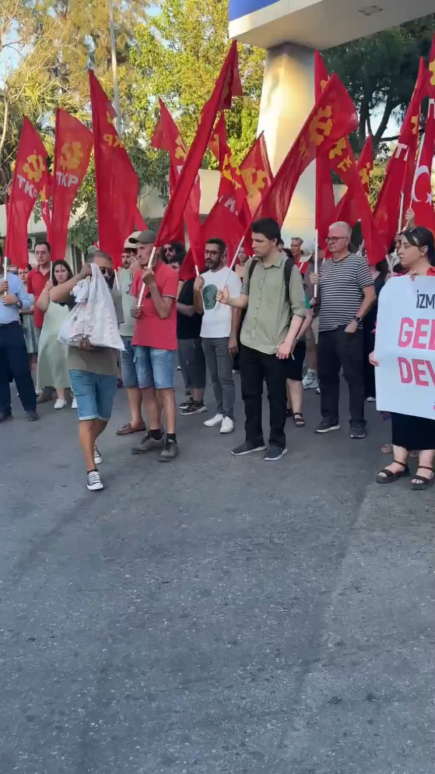 TKP goss die Asche von Izmir ein, die sie vor Gediz Holdin verbrannten.
