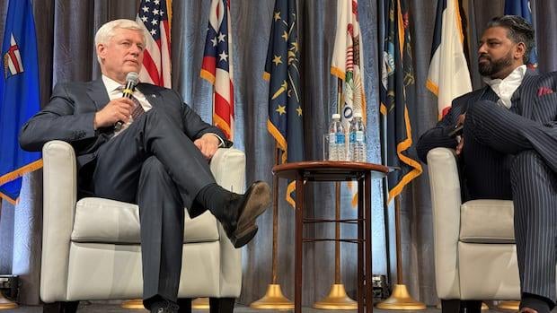 Der frühere Premierminister Stephen Harper sagte, er habe Mark Carneys Regierung geraten, sich von den USA zu entfernen