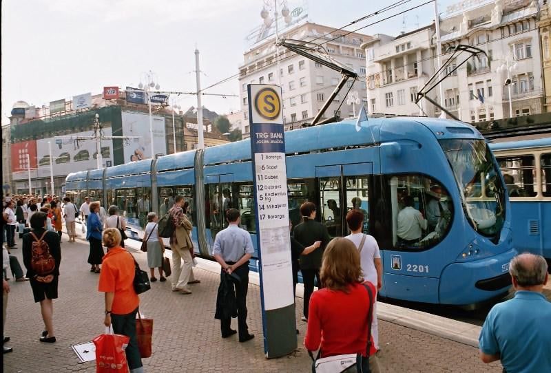 Time Machine - 20 Jahre der ersten Straßenbahn mit niedrigem Boden!