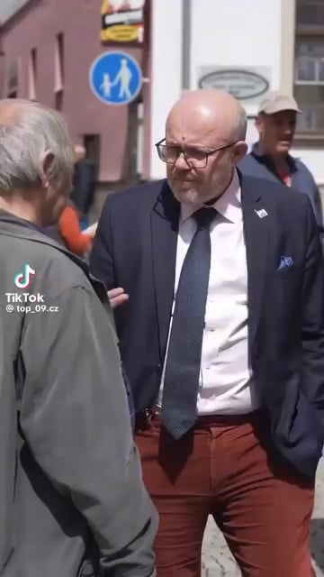 Der Wähler konfrontiert den Gesundheitsminister (TOP09)