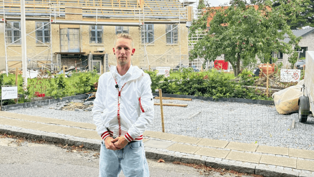 Die Polizei berichtete, nachdem er einen privaten Parkplatz vor seinem Haus gehabt hatte