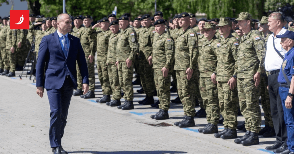 Veröffentlichte alle Details des Militärdienstes