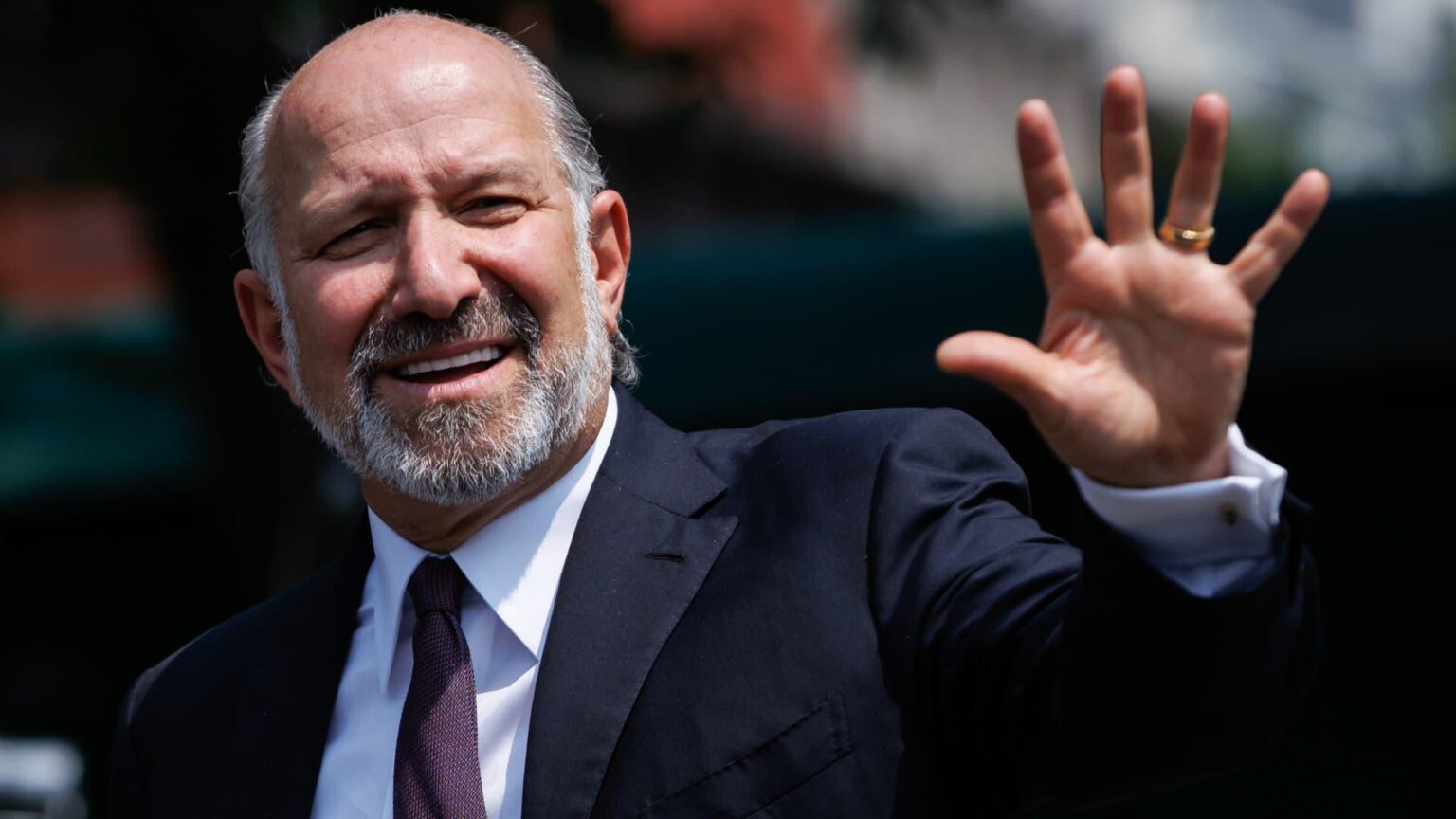 Trumps Handelsabkommen für "The World" wird "bis Freitag" gemacht, aber China wird länger dauern: Lutnick